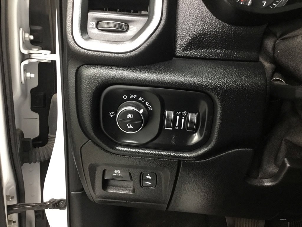 Used 2021 RAM 1500 Laramie w/ Sport Appearance Package AWD/4WD image 16