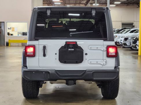 Used 2021 Jeep Wrangler Sport AWD/4WD image 10