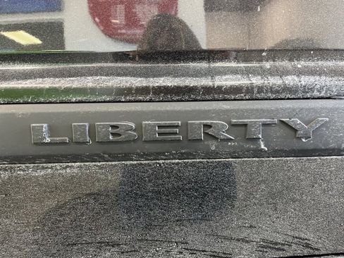 Used 2011 Jeep Liberty Sport w/ Popular Equipment Group image 10