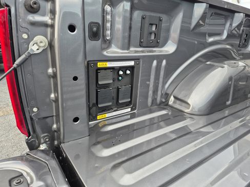 New 2025 Ford F150 Lariat w/ Equipment Group 502A High image 9