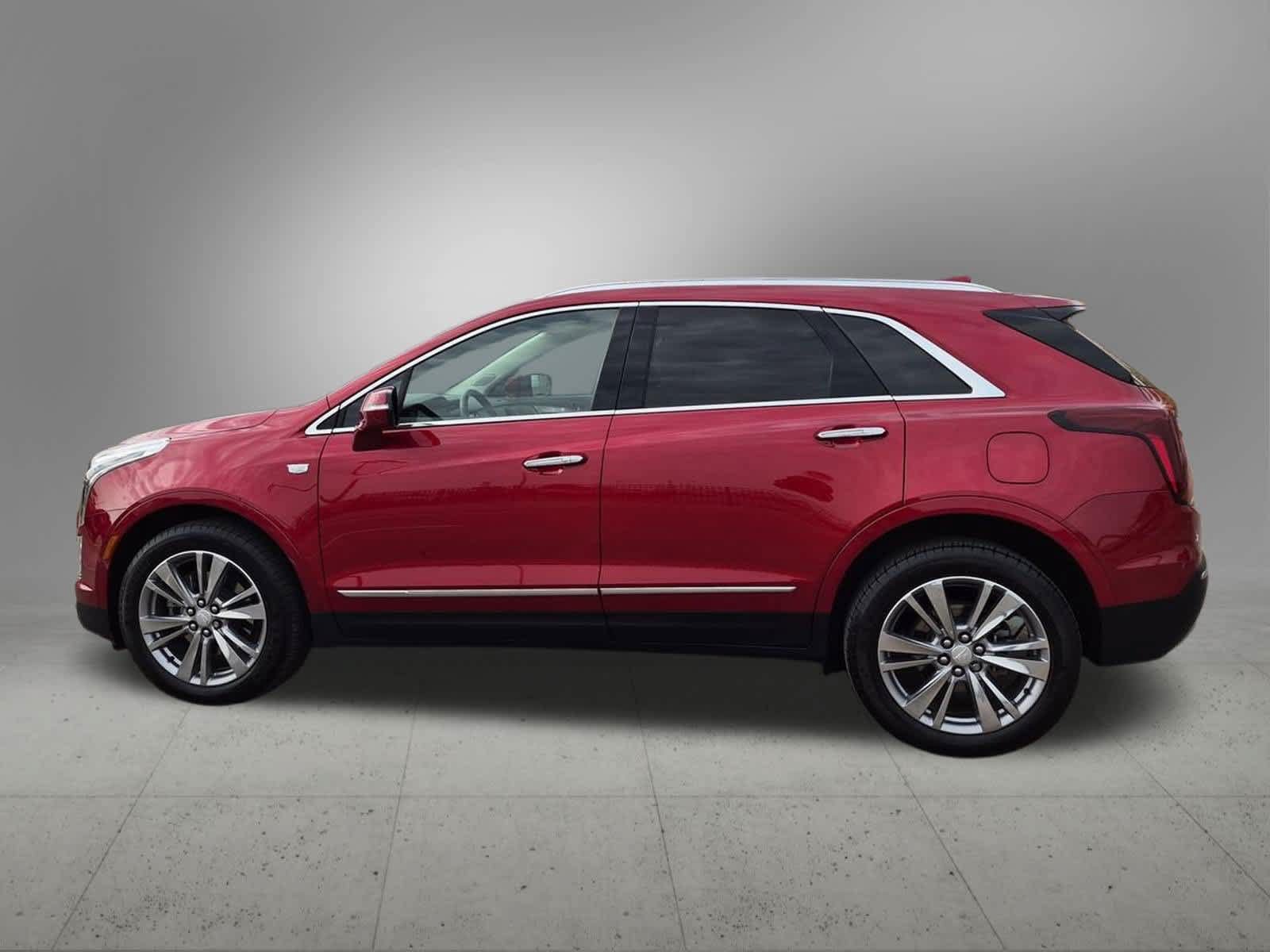 Used 2024 Cadillac XT5 Premium Luxury AWD/4WD image 3