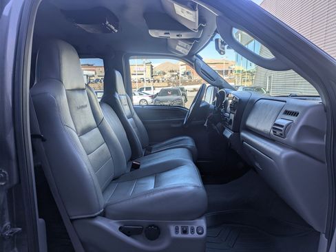 Used 2006 Ford F350 XL image 25