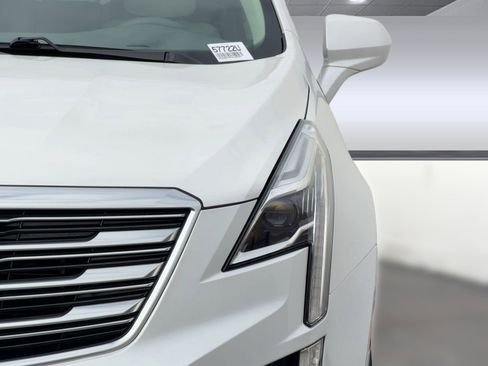 Used 2017 Cadillac XT5 Premium Luxury w/ Driver Assist Package image 9