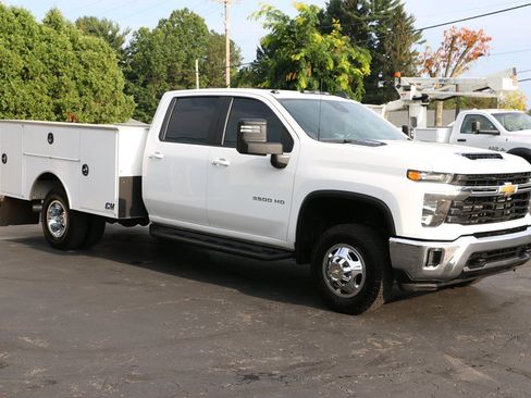 Used 2024 Chevrolet Silverado 3500 LT w/ Convenience Package AWD/4WD image 7