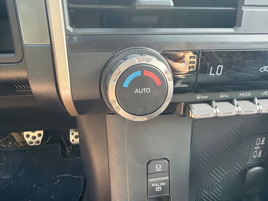 Used 2025 Toyota Tacoma TRD Sport AWD/4WD image 16
