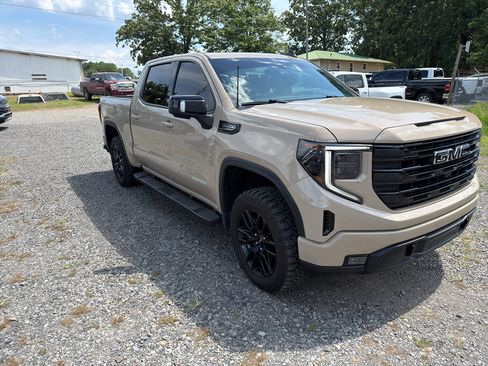Used 2023 GMC Sierra 1500 Elevation w/ Elevation Premium Package AWD/4WD image 2
