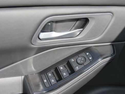 New 2026 Nissan Rogue SV image 11