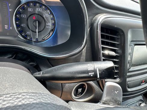 Used 2016 Chrysler 200 S w/ Comfort Group FWD image 13