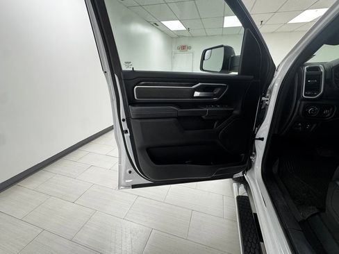 Used 2021 RAM 1500 Big Horn image 9