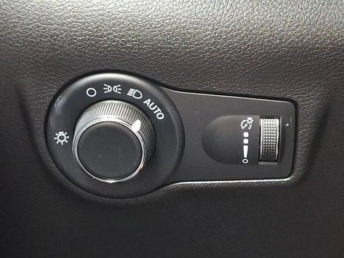 Used 2023 Jeep Compass Sport AWD/4WD image 25