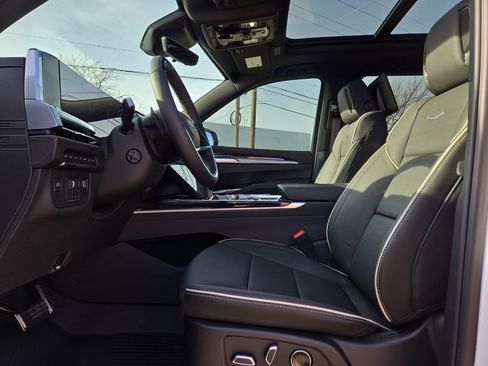 New 2026 Cadillac Escalade Sport w/ Touring Package image 16