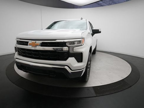 Used 2024 Chevrolet Silverado 1500 LT AWD/4WD image 26