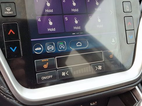 Used 2021 Subaru Outback Premium image 18