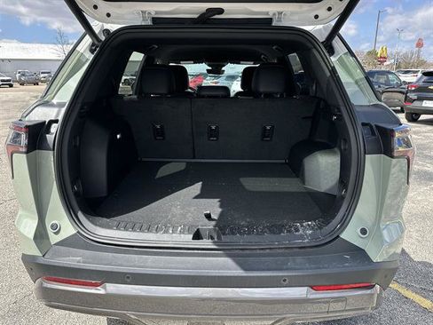 Used 2025 Chevrolet Equinox ACTIV w/ Safety and Technology Package image 18