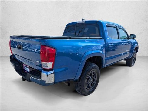 Used 2017 Toyota Tacoma SR5 w/ Tow Package image 5