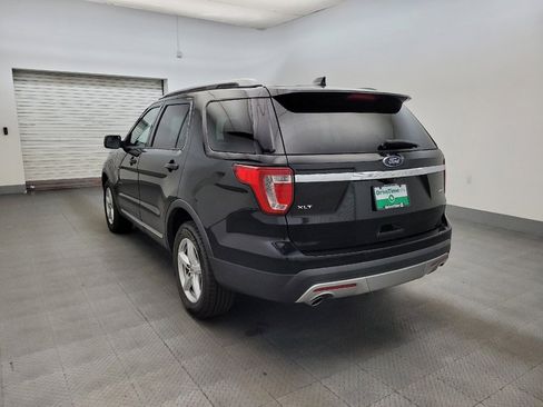 Used 2016 Ford Explorer XLT w/ Equipment Group 202A AWD/4WD image 5