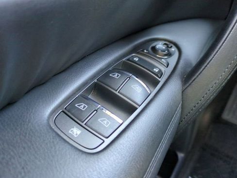 Used 2021 Nissan Armada SV w/ SV Appearance Package image 29