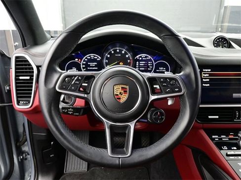 Used 2022 Porsche Cayenne E-Hybrid image 8