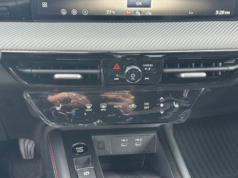 New 2026 Nissan Kicks SR image 29