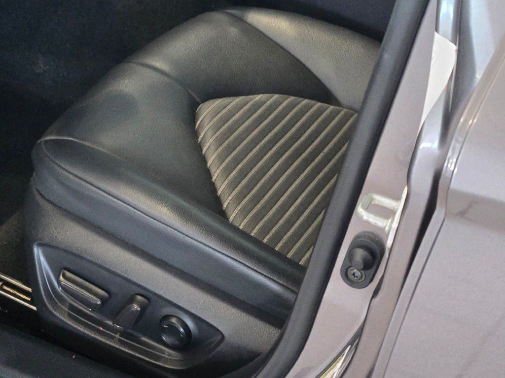 Used 2024 Toyota Camry SE FWD image 20