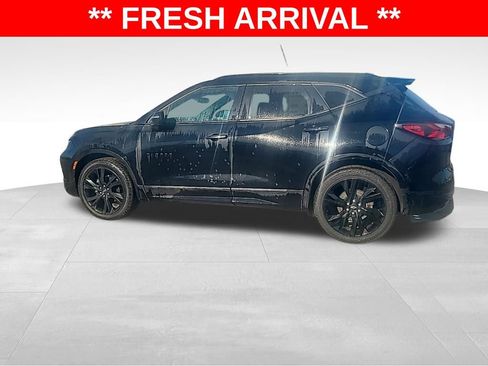 Used 2022 Chevrolet Blazer RS w/ Enhanced Convenience Package image 3