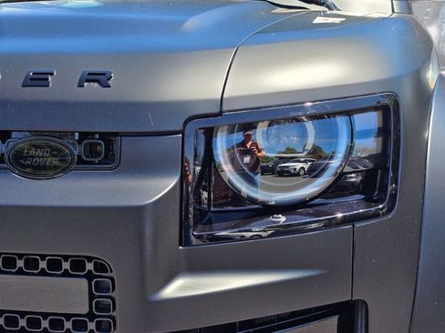 New 2026 Land Rover Defender 110 OCTA AWD/4WD image 31