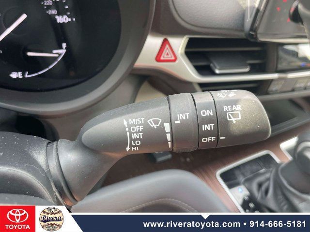 Used 2024 Toyota Sienna XLE w/ XLE Plus Package AWD/4WD image 26