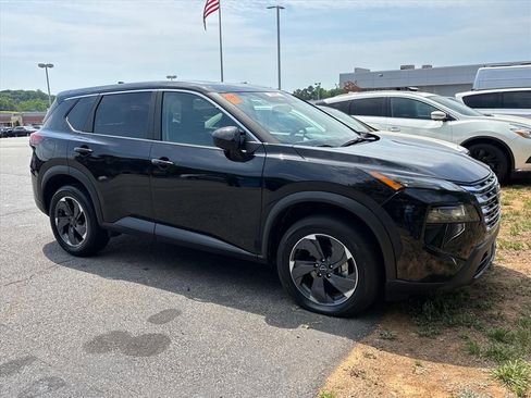 Used 2025 Nissan Rogue SV FWD image 6