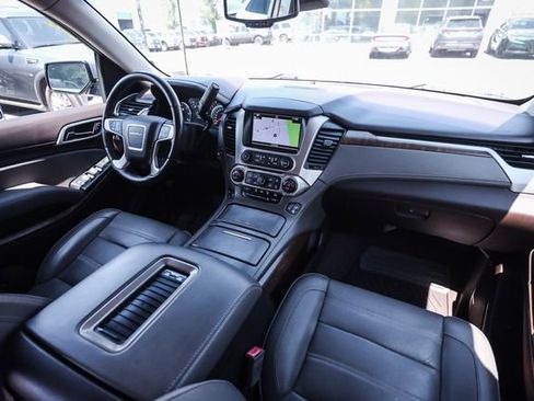 Used 2019 GMC Yukon Denali w/ Denali Ultimate Package AWD/4WD image 30