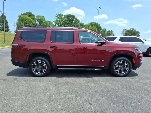 Used 2022 Jeep Wagoneer Series I w/ Convenience Group I AWD/4WD image 2