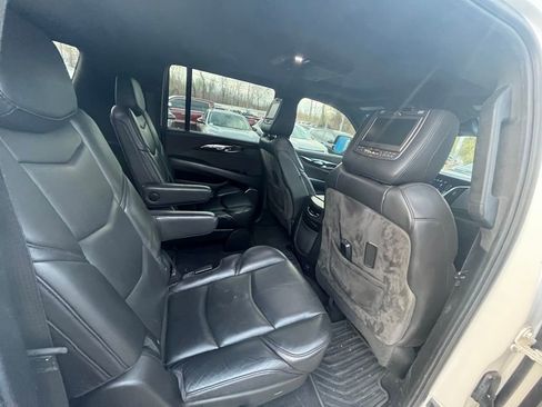 Used 2018 Cadillac Escalade ESV Platinum image 14