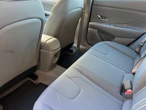 New 2026 Hyundai Elantra Hybrid FWD image 11