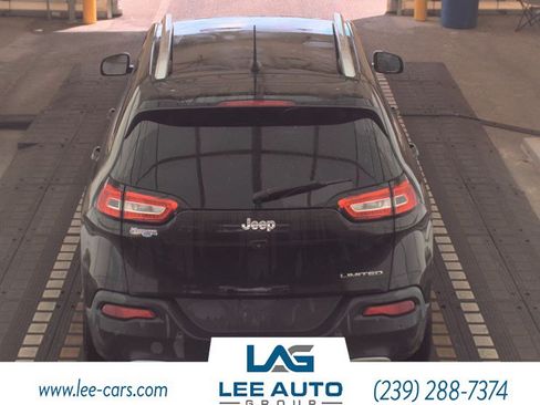 Used 2016 Jeep Cherokee Limited w/ Luxury Group FWD image 2
