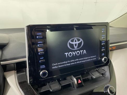 Used 2020 Toyota Corolla LE image 7