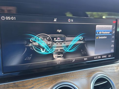 Used 2017 Mercedes-Benz E 300 w/ Premium 3 Package image 42