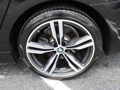 Used 2019 BMW 750i w/ Executive Package RWD image 33