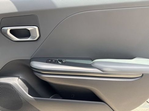 Used 2025 Kia K4 FWD image 44