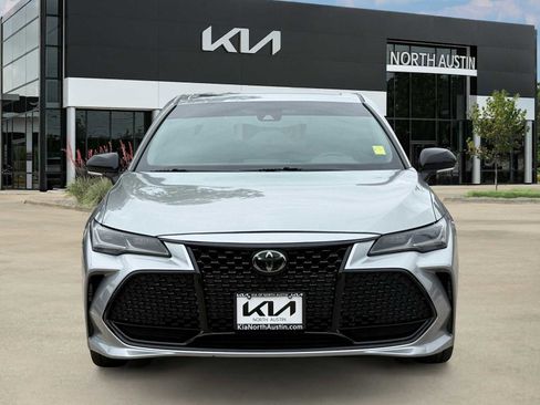 Used 2019 Toyota Avalon Touring w/ Advanced Safety Package FWD image 5