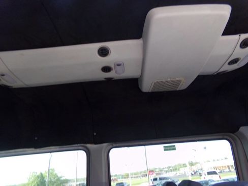 Used 2011 Mercedes-Benz Sprinter 2500 image 24