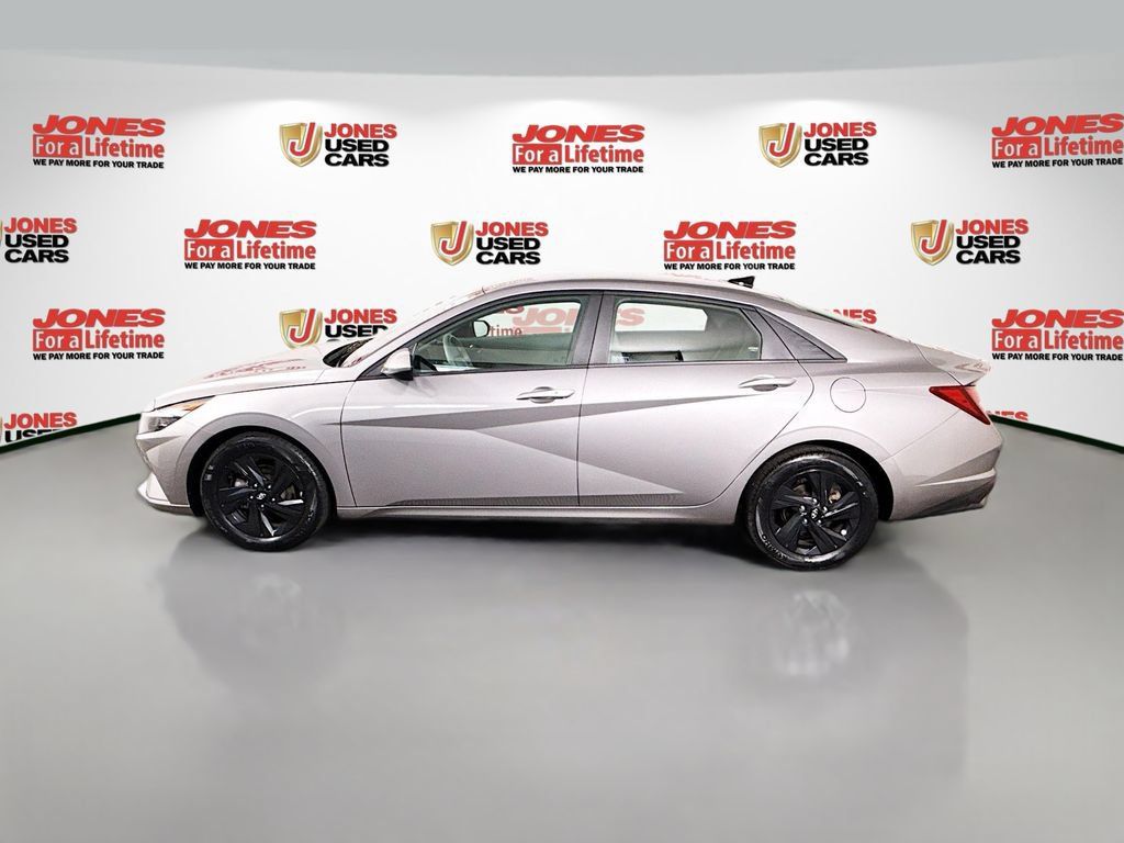 Certified 2023 Hyundai Elantra SEL w/ Cargo Package FWD image 13