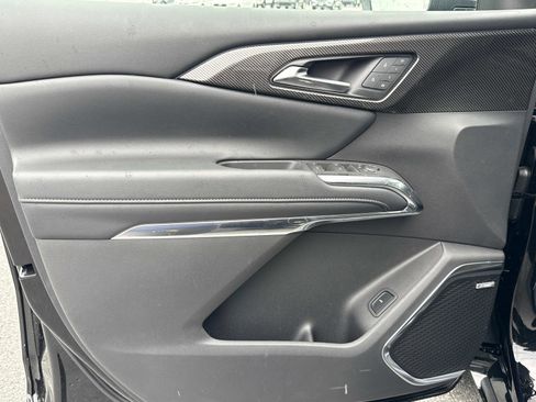 New 2025 Chevrolet Traverse High Country w/ LPO, Floor Liner Package image 9