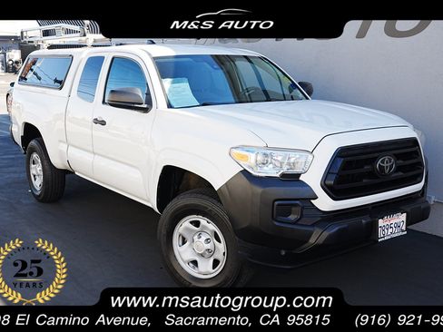 Used 2021 Toyota Tacoma SR image 1