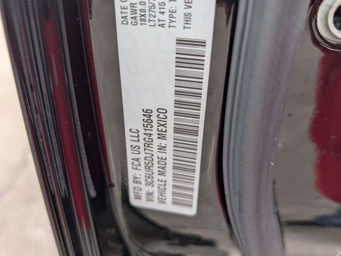 Used 2024 RAM 2500 Big Horn w/ Sport Appearance Package image 27