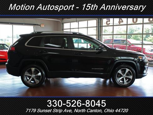 Used 2020 Jeep Cherokee Limited AWD/4WD image 13