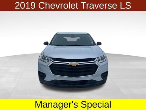 Used 2019 Chevrolet Traverse LS image 2