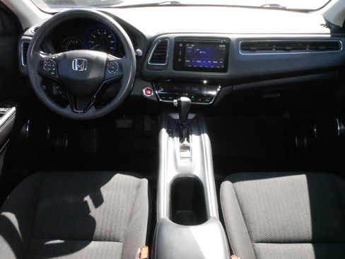 Used 2018 Honda HR-V EX image 10