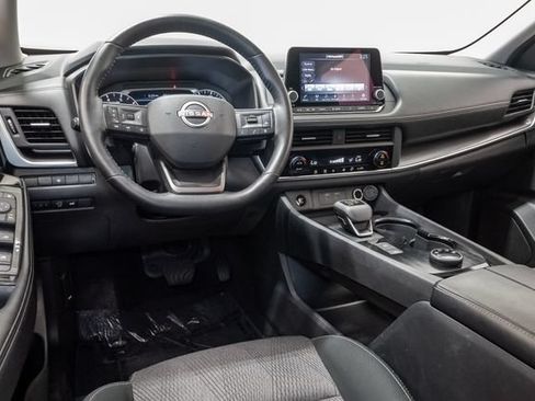 Used 2025 Nissan Rogue SV AWD/4WD image 8
