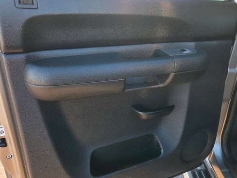 Used 2013 GMC Sierra 2500 SLE w/ SLE Preferred Package image 16