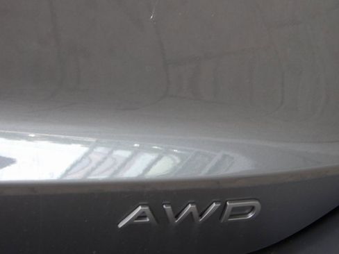 Used 2025 Nissan Kicks SV w/ SV Premium Package image 9