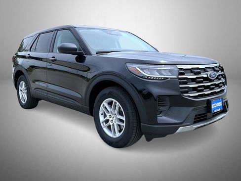 New 2026 Ford Explorer Active AWD/4WD image 3
